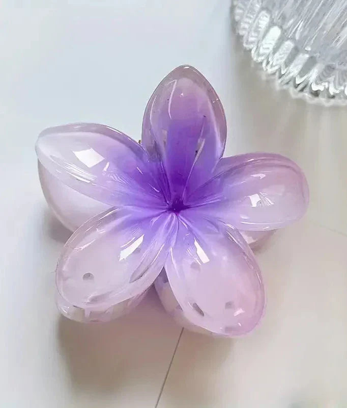 Maevyn - Glossy Flower Hairclip